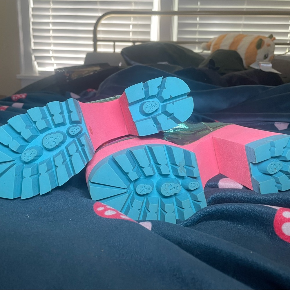 Poisonous Vixen Snake Platform Boots - Picture 5 of 5